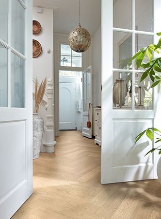 Fiskebensparkett | Meister - Plain Oak Harmonious 8894